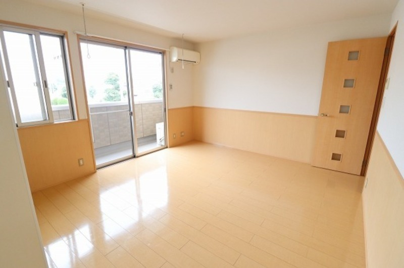 居室・リビング　図面と現状に相違がある場合には現状を優先