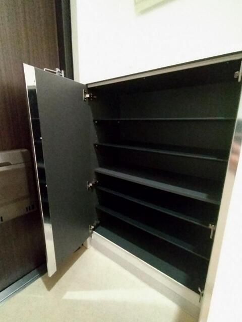 玄関　シューズボックス