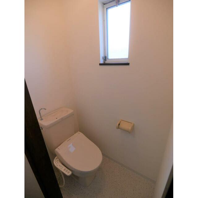 トイレ　温水洗浄便座付きトイレ