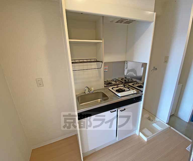 キッチン　コンパクトなシステムキッチンです。