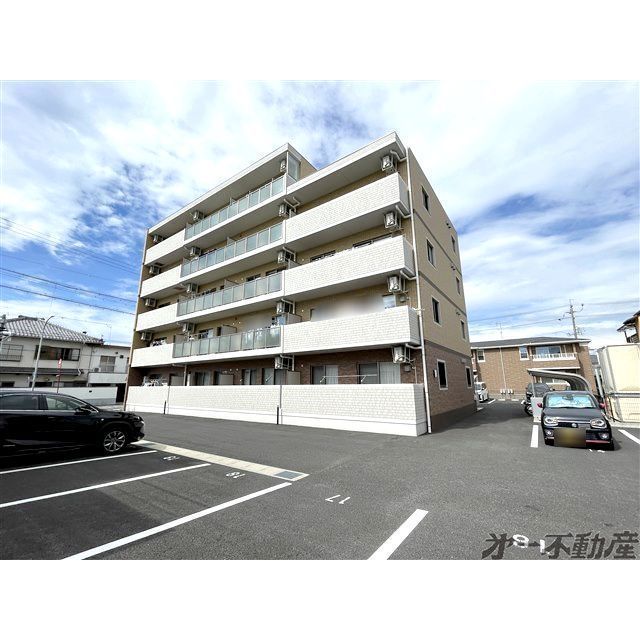 エントランス　建物外観