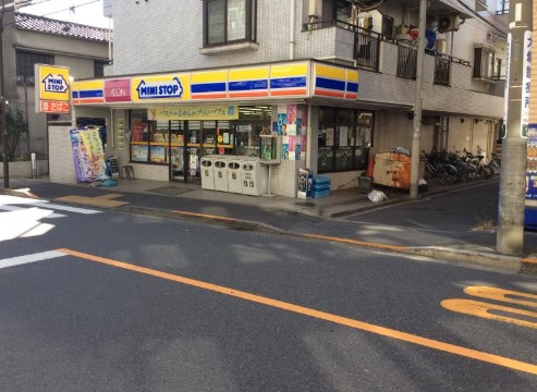 コンビニ　ミニストップ新大塚店（コンビニ）まで236m