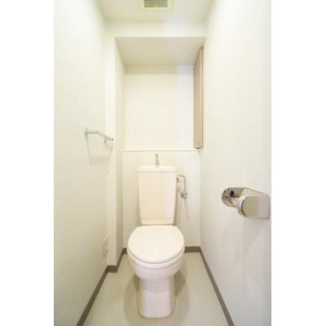 トイレ　※写真は同タイプ住戸です。