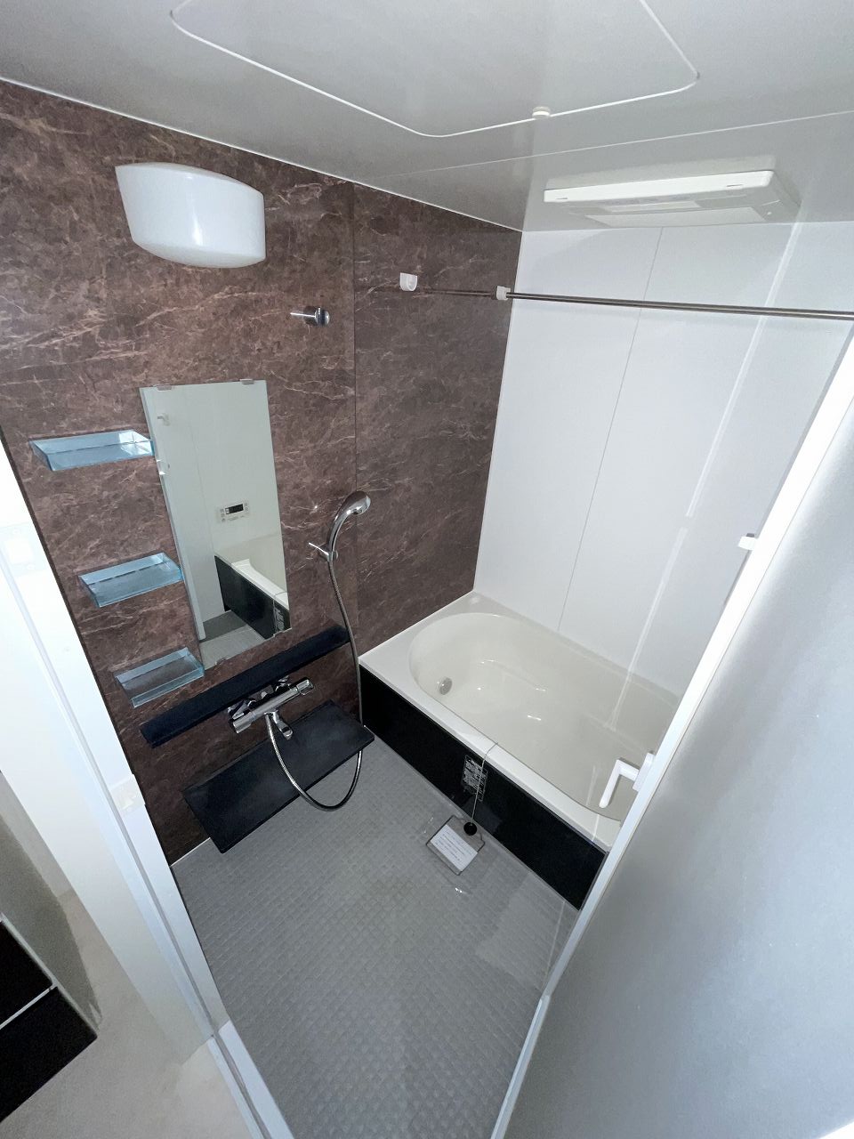 バス・シャワールーム　別の部屋の写真です