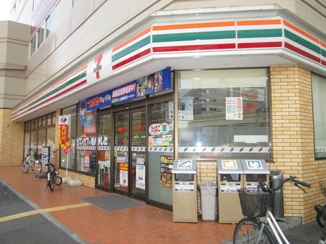 コンビニ　セブンイレブン 大阪十三本町１丁目店（コンビニ）まで62m