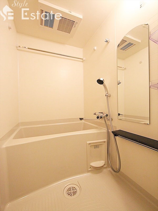 バス・シャワールーム　バスルーム