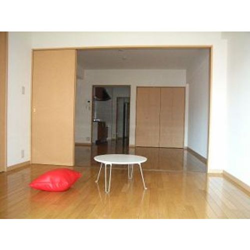 居室・リビング　別部屋参考写真。