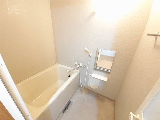 バス・シャワールーム　きれいなお風呂です