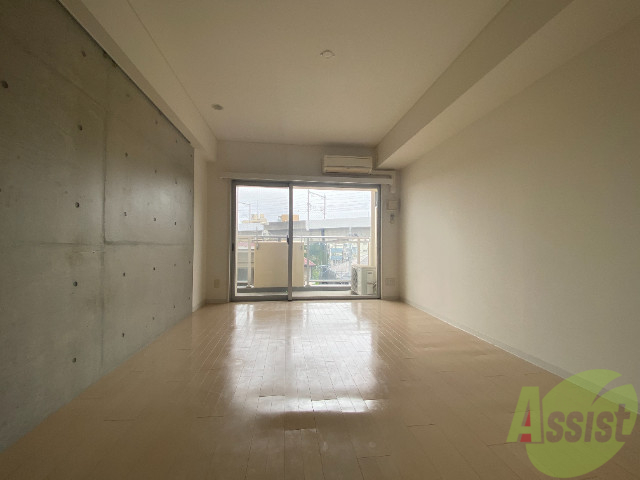 居室・リビング　１０．４帖の洋室です。広々としたお部屋ですね。