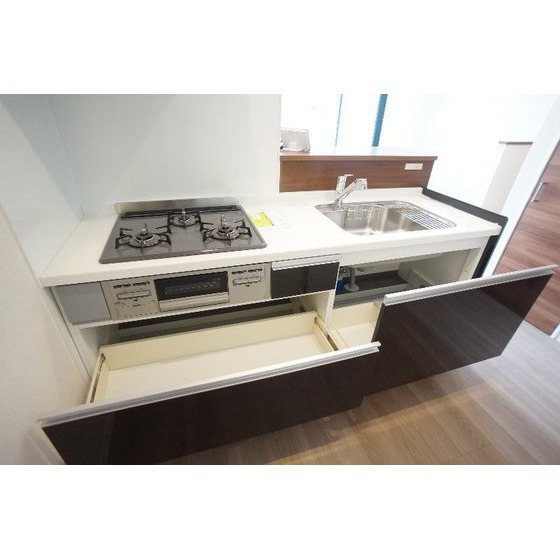 キッチン　※同仕様、別の部屋の写真です