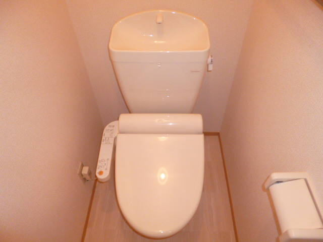 トイレ　トイレ　ウォシュレット付き