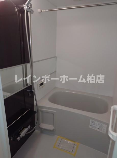 バス・シャワールーム　お風呂です