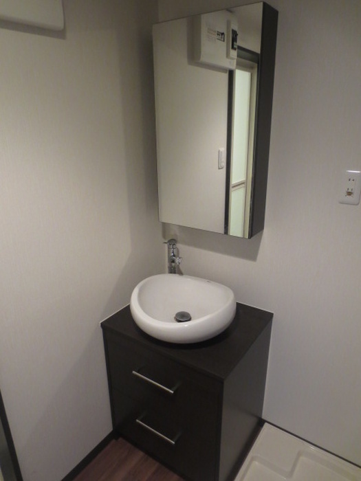 洗面設備　※別のお部屋の写真です。