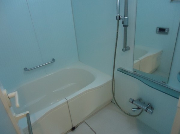 バス・シャワールーム　☆ゆっくりくつろげるお風呂☆