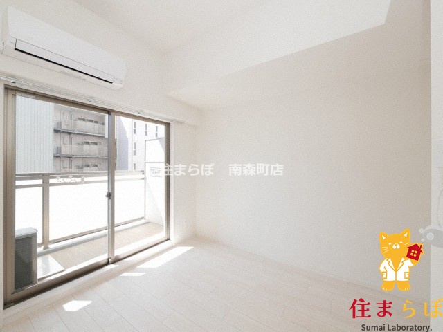 居室・リビング　「“合う暮らし”を、LINEで一緒に描こう。」