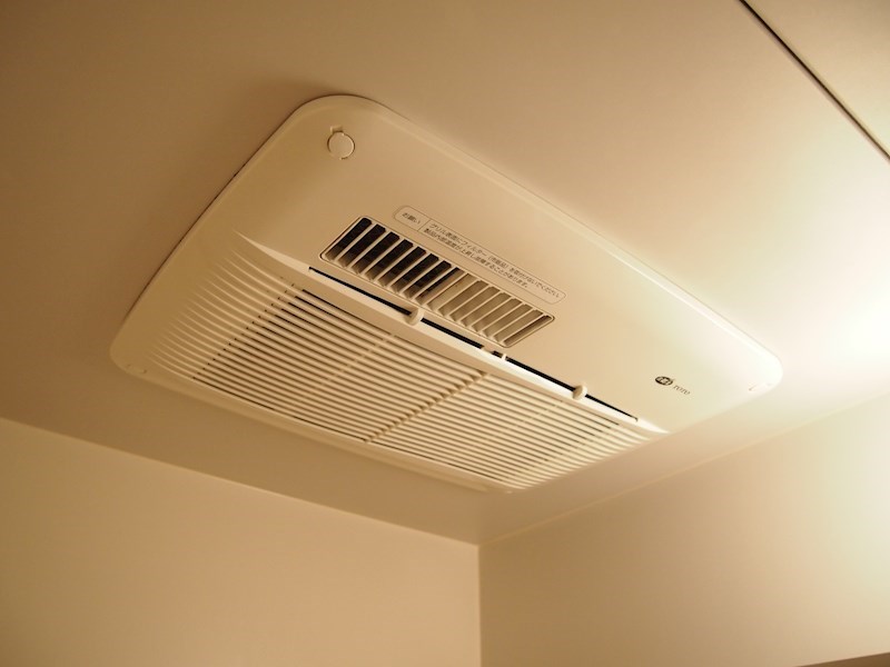 バス・シャワールーム　浴室乾燥機