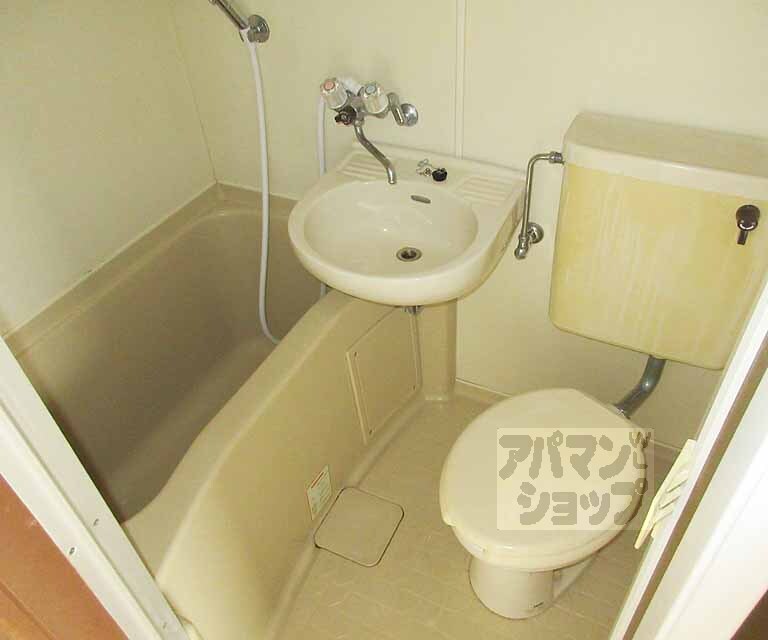 バス・シャワールーム　ユニットバスです