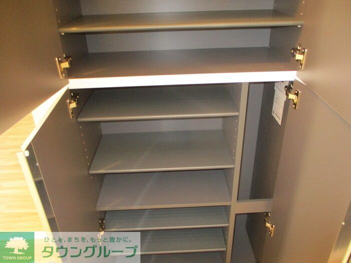 玄関　お問合せはタウンハウジングまで！※現地待合わせ相談可能