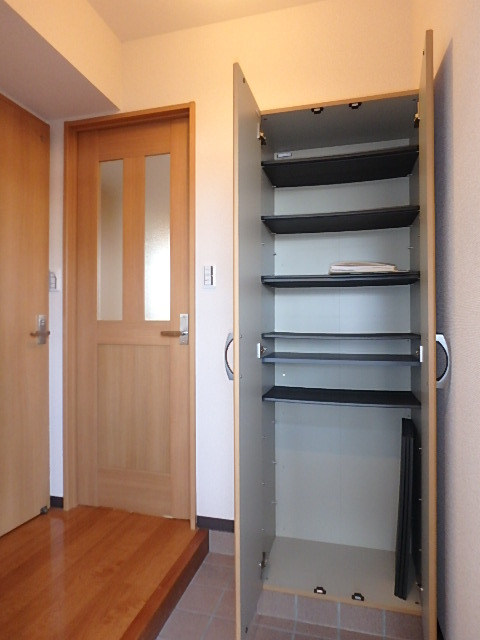 玄関　シューズボックス