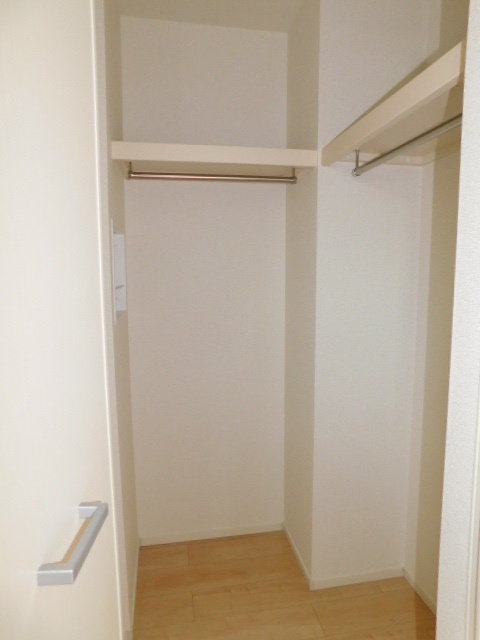 収納　ウォークインクローゼット