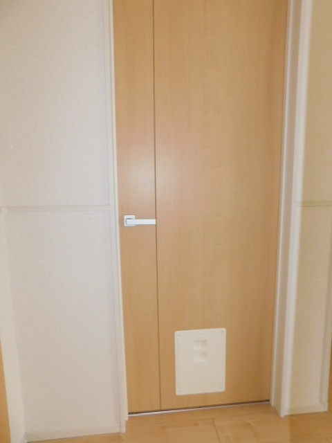 その他設備　ペット用くぐり戸