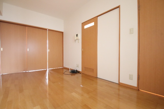 居室・リビング　※別号室の参考写真です