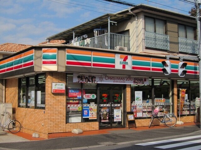 コンビニ　セブンイレブン板橋前野町店（コンビニ）まで501m