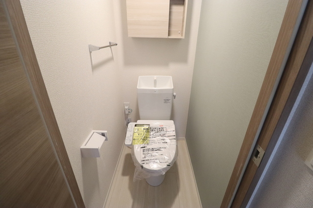 トイレ　温水洗浄暖房便座