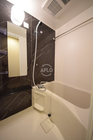 バス・シャワールーム　エステムコート心斎橋central　浴室