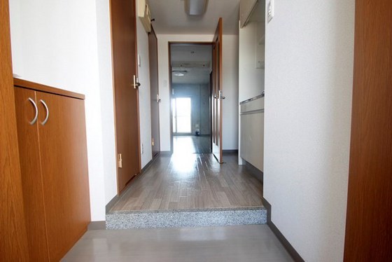 玄関　※別部屋の写真です