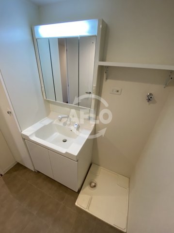 洗面設備　レジディア玉造　洗面脱衣所