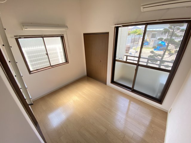 居室・リビング　エアコン付きで初期費用を抑えられます♪