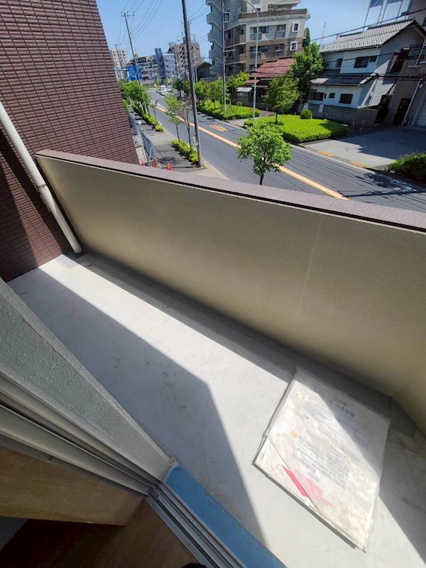 バルコニー　ベランダ　南面眺望良好（２Fの物です）