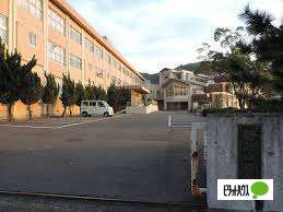 中学校　野洲市立野洲中学校（中学校）まで1293m