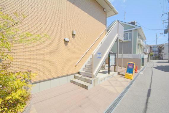 エントランス　綺麗なエントランスです。