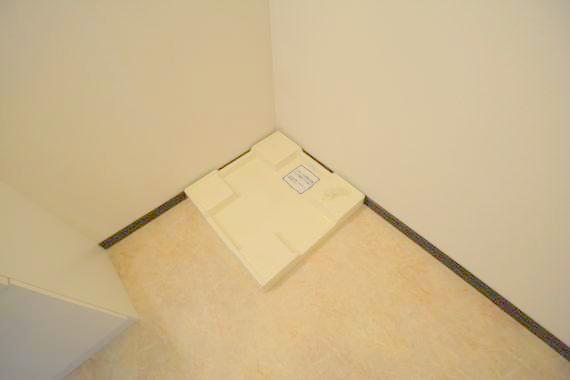 その他設備　嬉しい室内洗濯機置場。これで洗濯機も長持ちしますね。