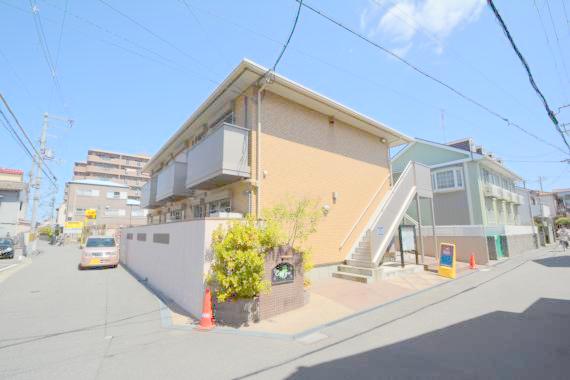 建物外観　綺麗な外観の素敵なお部屋があなたを待っています。