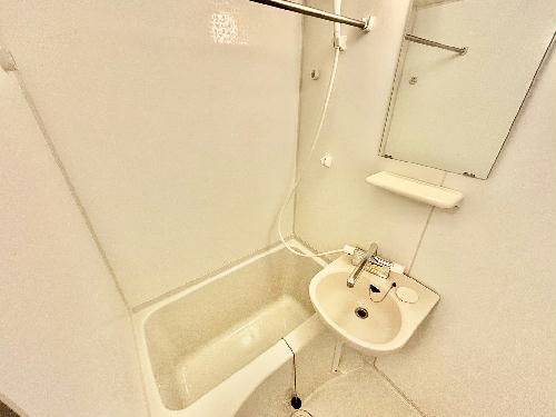 バス・シャワールーム　設備・仕様は号室により異なる為、現況を優先いたします。