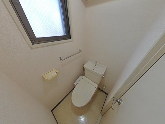 トイレ　※別部屋のお写真でございます。