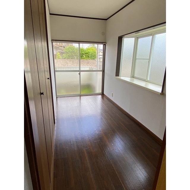 居室・リビング　角部屋・２面採光