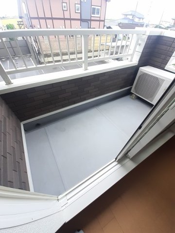 バルコニー　お洗濯にも便利なバルコニー付き