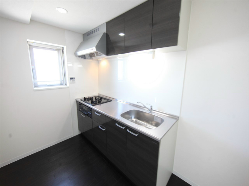 キッチン　システムキッチン（ガス3口コンログリル付）