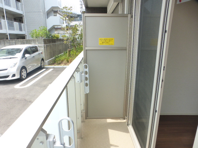 バルコニー　南西向き　陽当たり良好