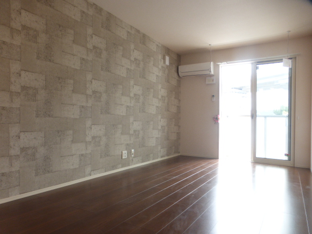 居室・リビング　リビング、12.2帖　　陽当たり良好