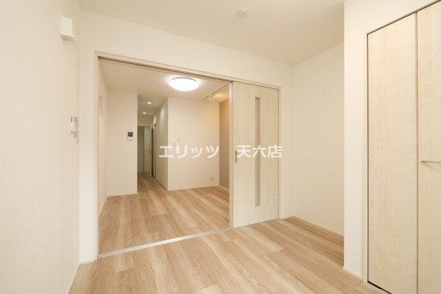 居室・リビング　リ