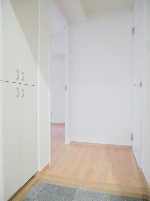 玄関　※写真と異なる場合は現状優先。