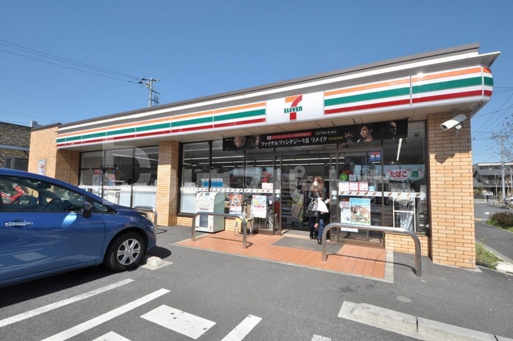 コンビニ　セブンイレブン篠崎インター店（コンビニ）まで720m