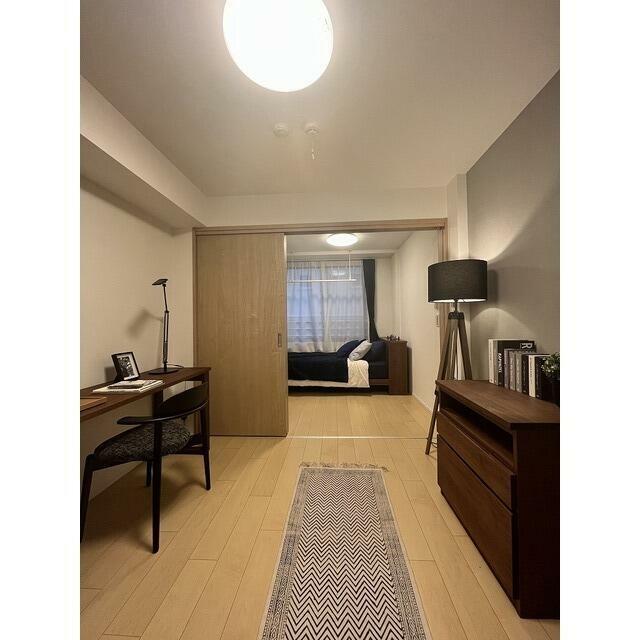 居室・リビング　【家具・調度品等はCG 加工です。実際の賃貸住居 には含まれ