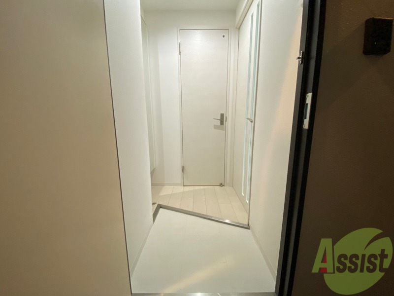 玄関　玄関です。白を基調としていて清潔感があります！