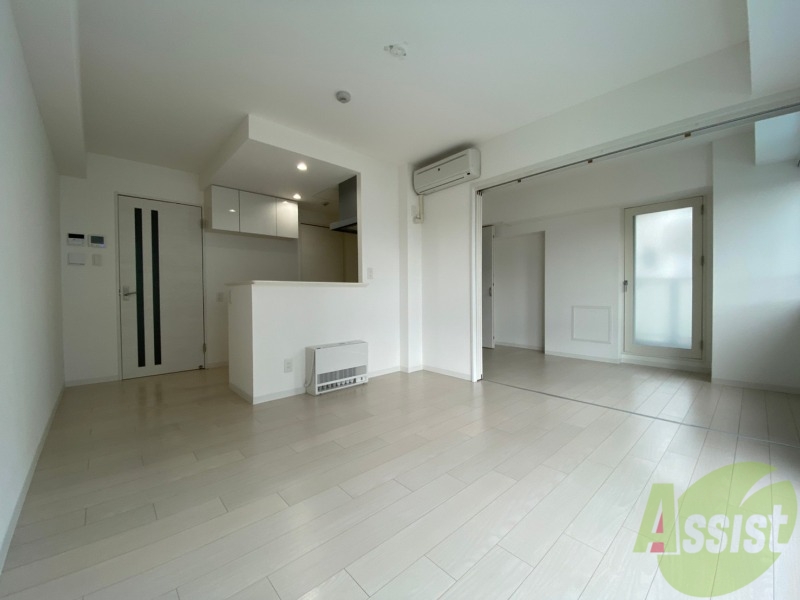 居室・リビング　広くてキレイなお部屋が広がっていて、充実した生活が送れそう。